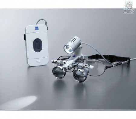 EyeMag Light II - мощный LED-осветитель с максимальной интенсивностью освещения 50000 люкс для высокой детализации