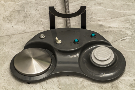 Стоматологическая установка Mercury 1000 с верхней подачей инструментов Стоматологическая установка Mercury 1000 с верхней подачей инструментов