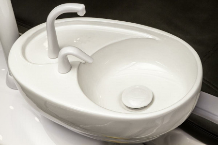 Стоматологическая установка M1 Safety верхняя подача (поворотный модуль врача 270°)