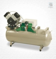 Безмасляный компрессор EKOM DK50 2V/110 S, с шумопоглощающим шкафом для 2-х стоматологических установок